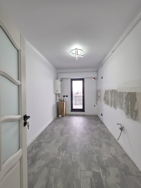 Titan Auchan/ The IRAM Residence